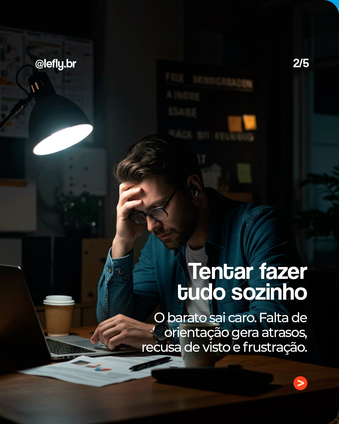 Tela 2: homem cansado diante do notebook à noite; tentar fazer tudo sozinho