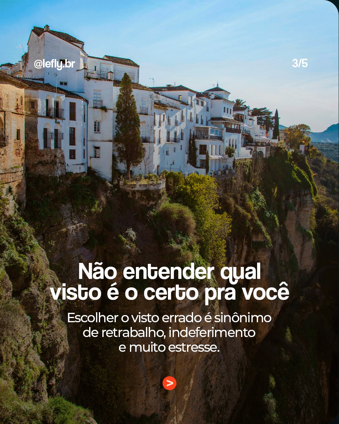 Tela 3: vilarejo branco na beira de um penhasco; não entender qual visto é o certo pra você